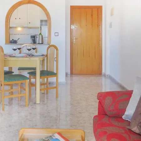 2 Bedroom Gorgeous In Lägenhet Torrevieja